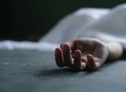 Meghalt egy nő a klinika lépcsőházában, közel három órán át kerestek orvost a halál megállapításához című cikk nyitóképe