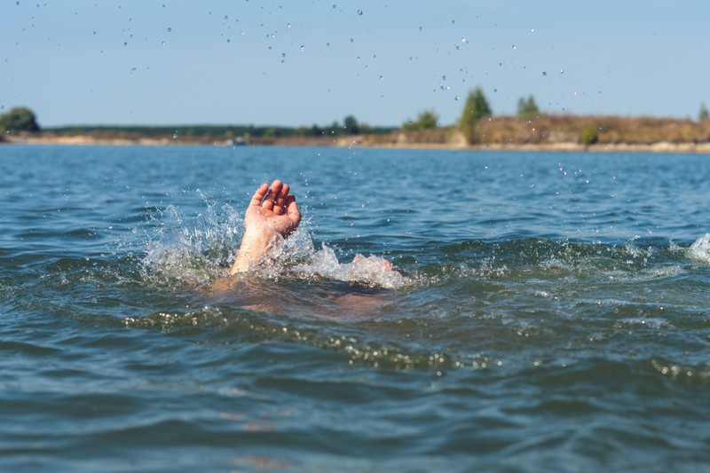 A fuldoklás jelei - nem olyan mint a filmeken! Emiatt nehéz észrevenni