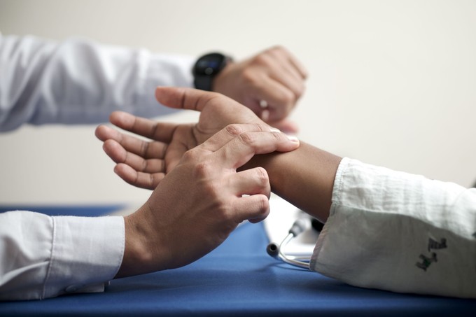 Mennyi az ideális pulzus? A kardiológusok szerint eddig az értékik érzi jól magát a szervezet című cikk nyitóképe