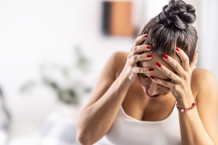 A fejfájás számtalan betegség kísérője lehet, ugyanakkor a fejfájást is kísérhetik olyan jellegzetes tünetek, melyek segíthetnek azonosítani, hogy mi is a bajunk.