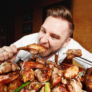 Egy tanulmány szerint a húsevők nagyobb valószínűséggel élnek 100 évig – de van egy bökkenő című cikk nyitóképe