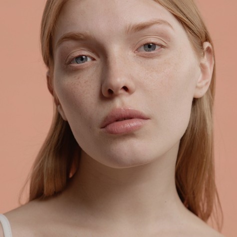 Mit jelent pszichológiai szempontból az, ha valaki nem sminkeli magát? című cikk nyitóképe