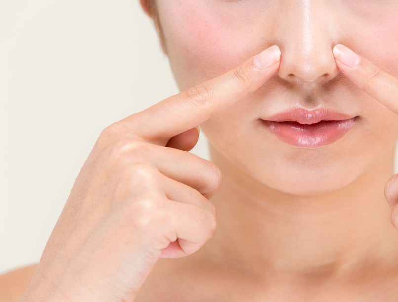 akne orr pattanás kék piros rosacea lupus