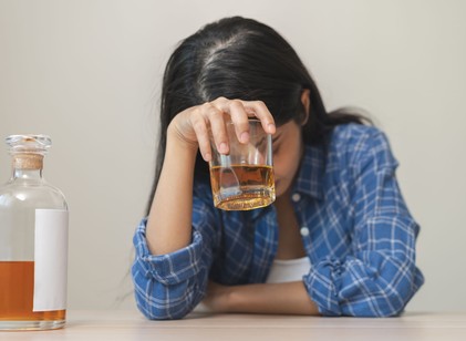 Sok alkoholt iszom és már tüneteim vannak - merre induljak el? Az orvos válaszol     című cikk nyitóképe