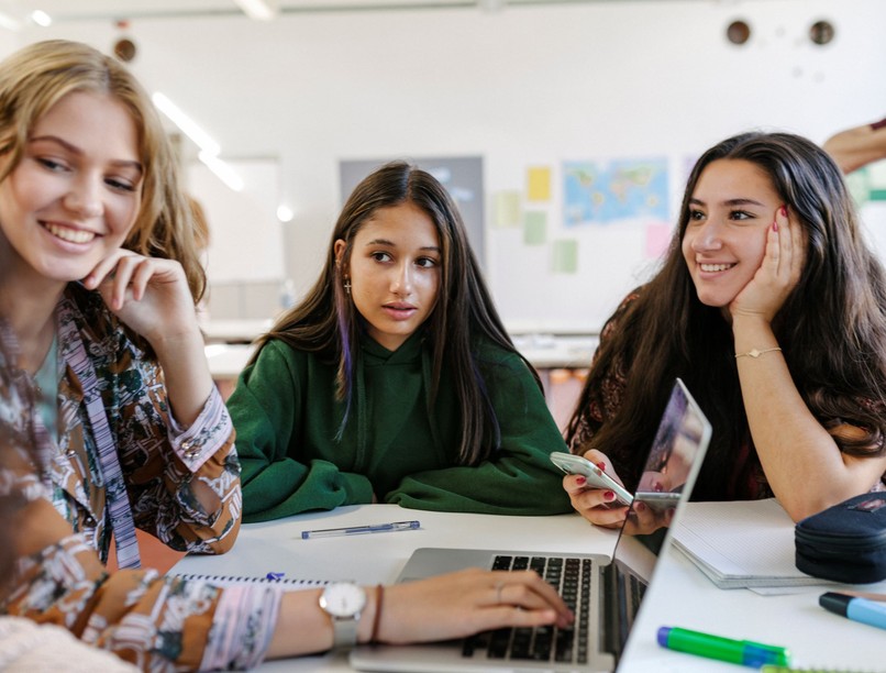 fiatal serdülő kamasz nárcisztikus kutatás