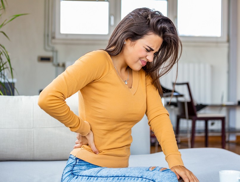 derákfájás hátfájás derék fájdalom vesebetegség oka tünete