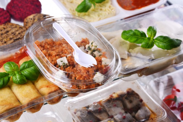 Jelölések a műanyag csomagolásokon: melyik műanyagot lehet melegíteni, újratölteni, és melyik veszélyes?