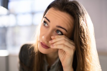 Homályos látás, kidülledt szemek - lehet, hogy a pajzsmirigye a ludas