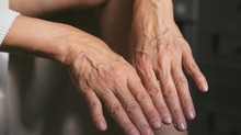 Így változnak a körmei az életkorral – mutatjuk, mi számít normálisnak című cikk nyitóképe