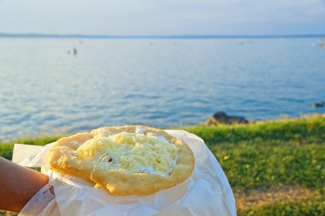 Fagylaltozókban, strandbüfékben razziázik a fogyasztóvédelem