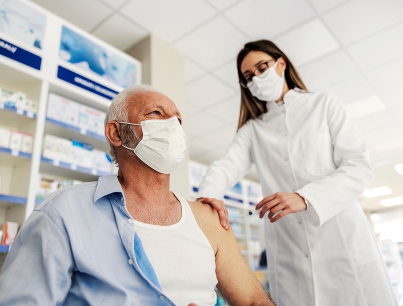 patika, gyógyszertár, oltás, vakcina