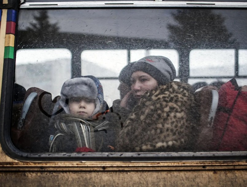 busz, menekült, segítségnyújtás Ukrajna, háború