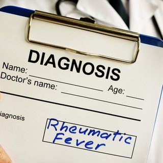 Reumás láz című cikk nyitóképe