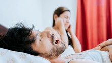 Mikor van szükség alvásvizsgálatra? Nem csak a horkolás lehet figyelmeztető jel című cikk nyitóképe