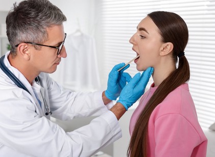 Nem gyógyuló dudor a nyelven? Ilyenkor jelezhet daganatot című cikk nyitóképe