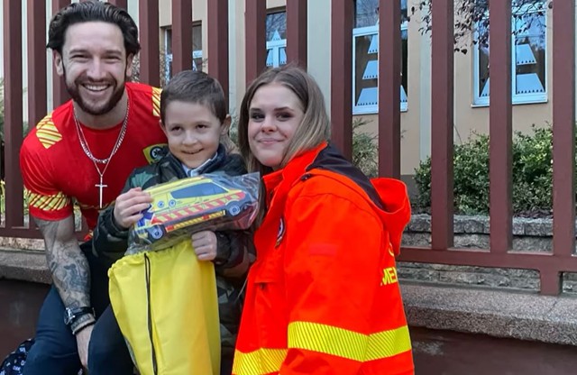 Így váltották valóra a mentősök a 7 éves kisfiú álmát!