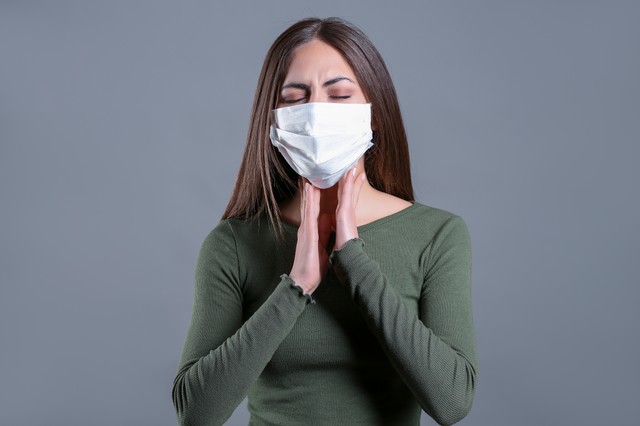 Miért lehetnek fogékonyabbak a pajzsmirigy-alulműködéssel küzdők a koronavírusra?