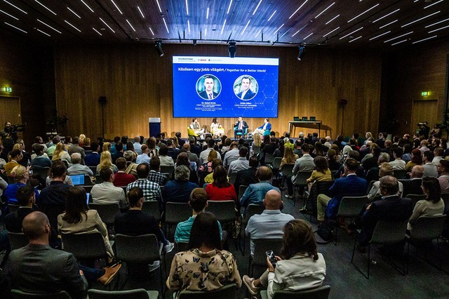 Fiatalokkal erősíthet Európa: a Z generáció és az innováció lehet a jövő kulcsa