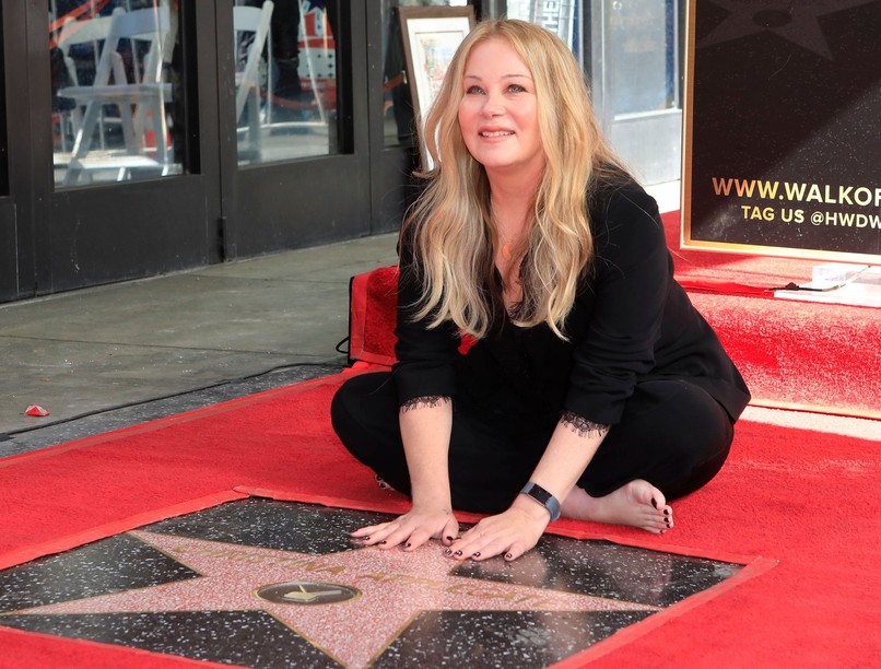 emmy gála christina applegate szklerózis multiplex