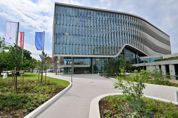 Formabontó új épület szimbolizálja a Richter nemzetközi sikereit