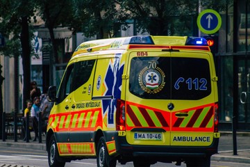 Egy budapesti hajléktalan férfi életéért küzdöttek a mentők