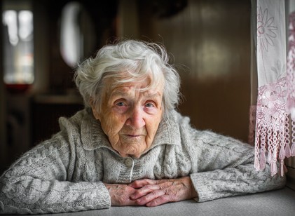 Tényleg megváltozik a szagunk az öregedéssel – nem a higiénia hiánya az oka című cikk nyitóképe