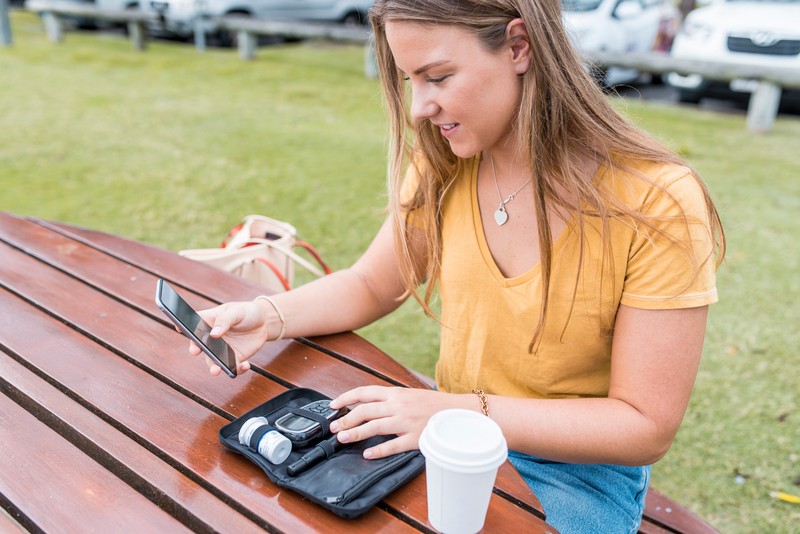 Szúrás nélkül, saját mobiljával is ellenőrizheti vércukorszintjét