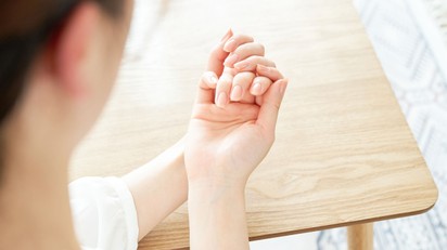 A körmök is figyelmeztethetnek a magas koleszterinszintre: ezekre a jelekre érdemes odafigyelni című cikk nyitóképe