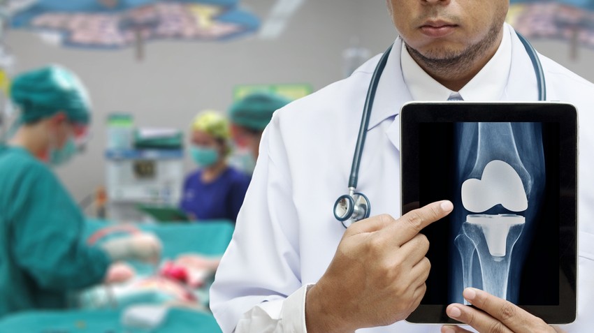 Térd- és csípőfájdalommal küzdő 40 év feletti betegek panaszainak hátterében az esetek nagy részében ízületi kopás áll.