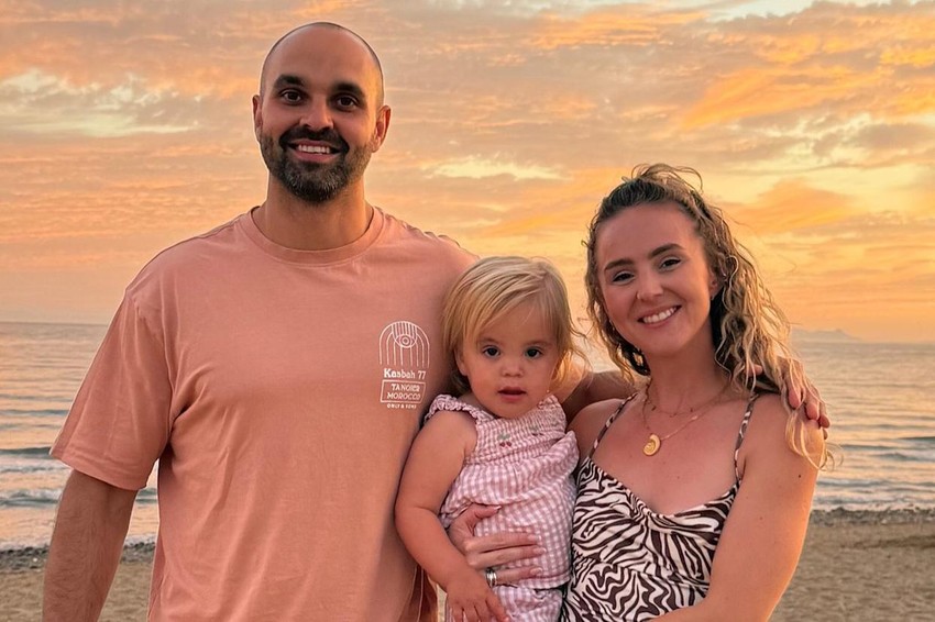 „Gyermekkori demencia”: egy kétéves kislány története, amely megrendítően mutat rá a ritka betegségek valóságára.