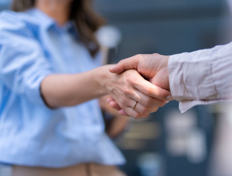 milyen a jó kézfogás