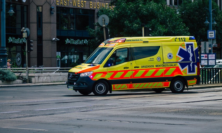 A hálás feleség üzenetéből kiderült, hogy az életmentők másfél órán keresztül harcoltak a férje életéért, és végül sikerrel jártak.