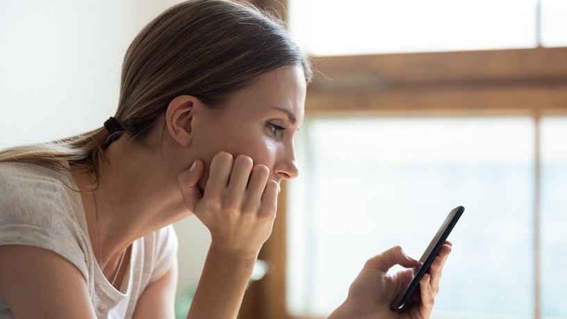 depresszió, szorongás, közösségi média, telefonozás
