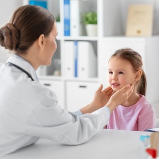 Nyakunkon az influenza: egyre többen panaszkodnak ilyen tünetekre! című cikk nyitóképe