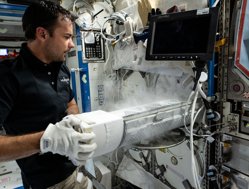 Kapu Tibor Milyen kísérletek űrben