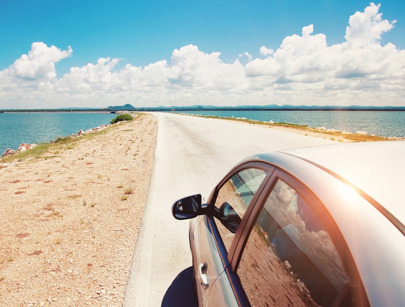 autó, trombózis, felpüffedt láb, vakcinainfó az orvos válaszol