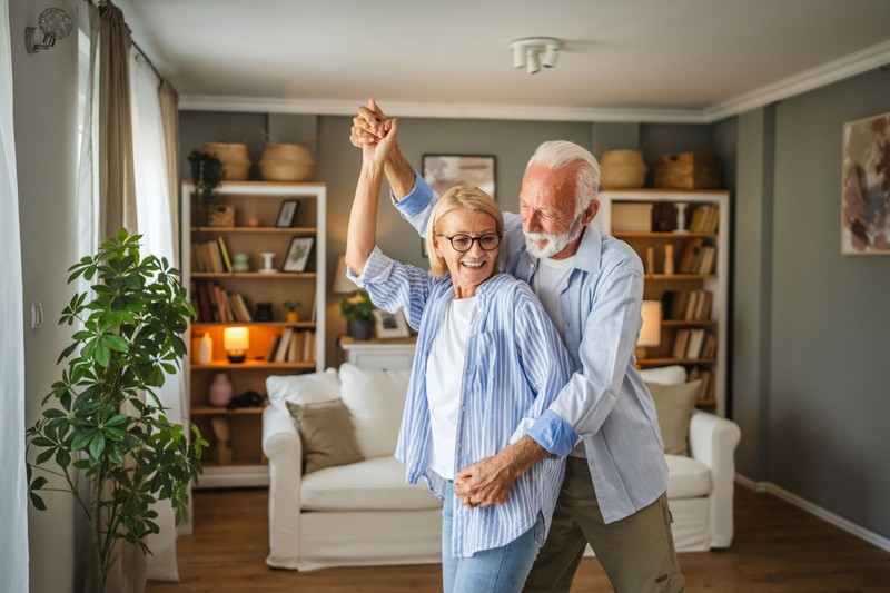 Lehet, hogy a pozitív gondolkodás segíthet megelőzni a demenciát? Egy új kutatás szerint igen!