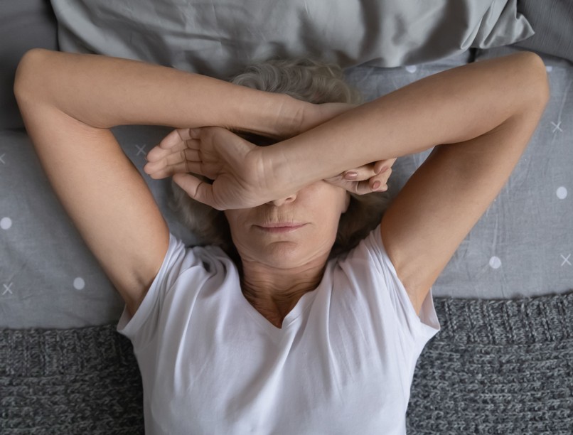 kéz zsibbadás, oka éjszaka, éjjel,