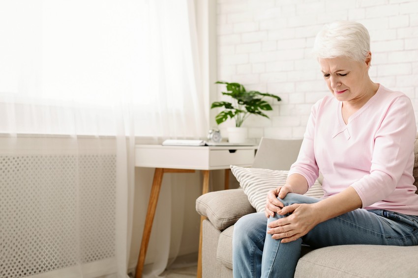 Nem csak szteroid injekciókkal kezelhető az ízületi gyulladás okozta fájdalom.