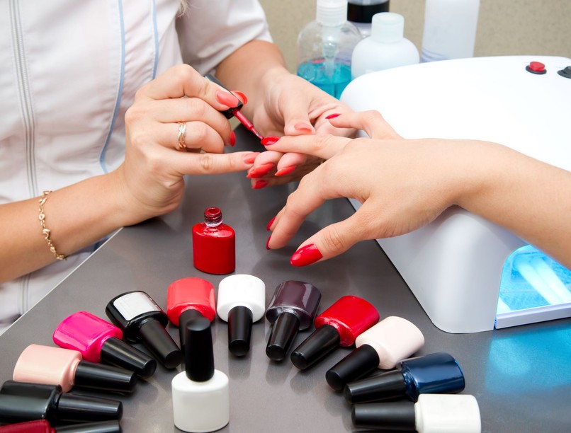 nngyk, műköröm, festés, géllakk