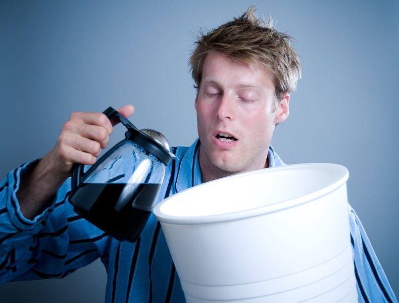 alkohol kávé kijózanít koffein