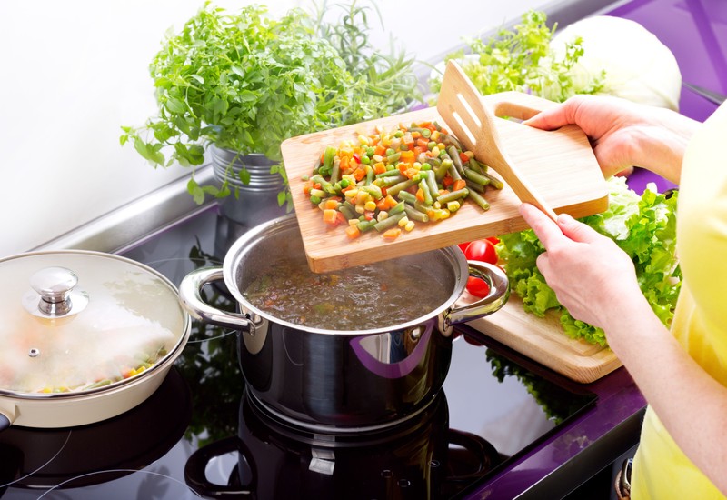 Konyhai trükkök: így őrizheti meg az értékes tápanyagokat az ételekben