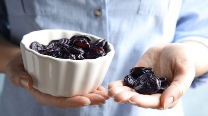 Ez a szárított gyümölcs a csontok legjobb barátja idősebb korban - napi 5-6 szem elég belőle! című cikk nyitóképe