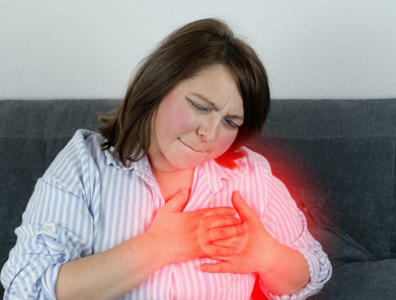 mellkasi fájdalom bal oldal oka szív reflux