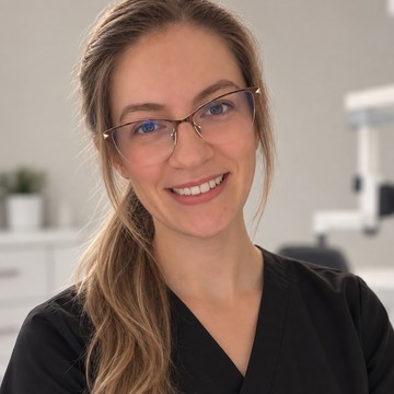 Dr. Ritzl-Megyesfalvi Petra 
