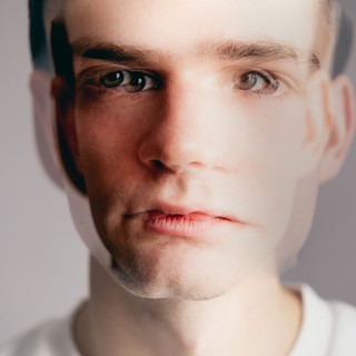 „A pszichózisom annyira rossz lett, hogy elkezdtem azt hinni, hogy isten vagyok” című cikk nyitóképe