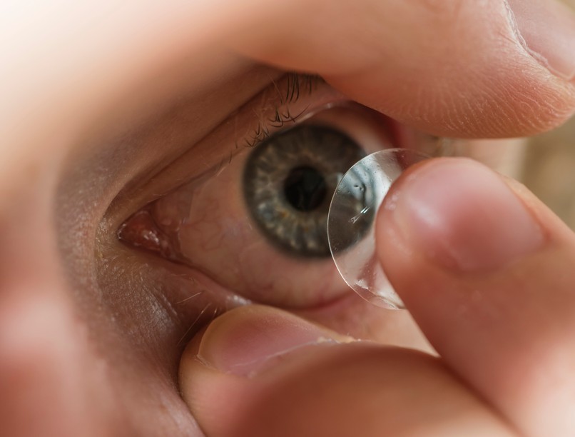 kontaktlencse nyár meleg