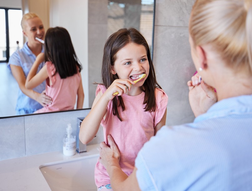 fogmosás, gyerek, fogszuvasodás, ínyvérzés