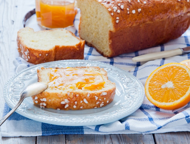 húsvét, mandulás kalács házi narancsmártással