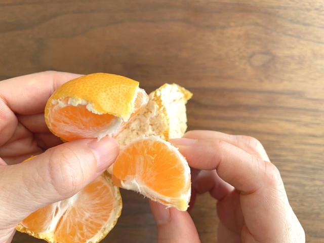 Legtöbben kidobjuk ezt a részt a narancsból! Kevesen tudják, hogy épp ez csökkenti a koleszterint és támogatja a bélműködést